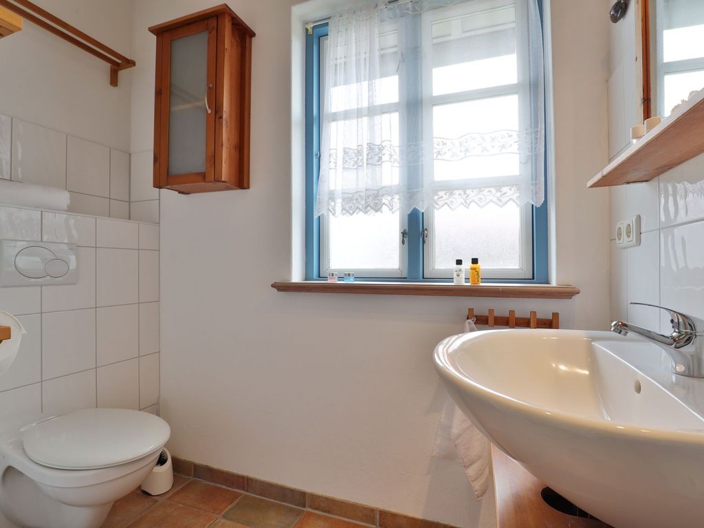 Sternschnuppe - Blick in das Duschbad im EG