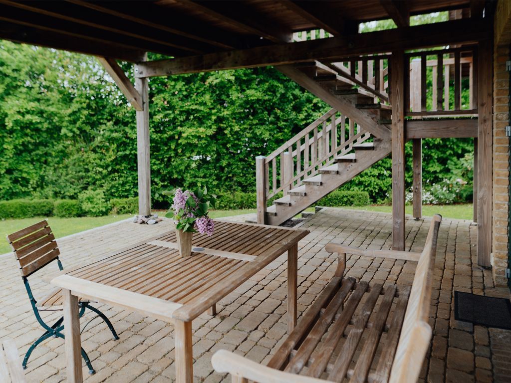 Traveblick- überdachte Terrasse