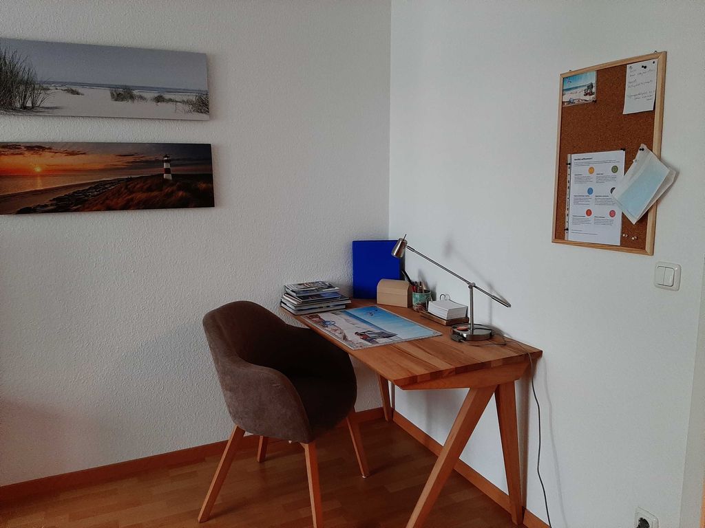 Schreibtischecke im Wohnzimmer