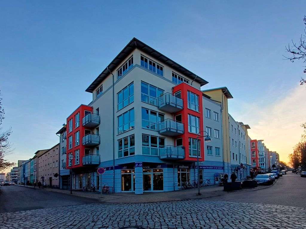 Außenansicht Ecke Stampfmüllerstraße/ Friedhofsweg