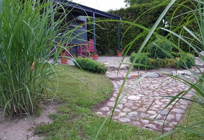 gemütliche Sitzecke im Garten