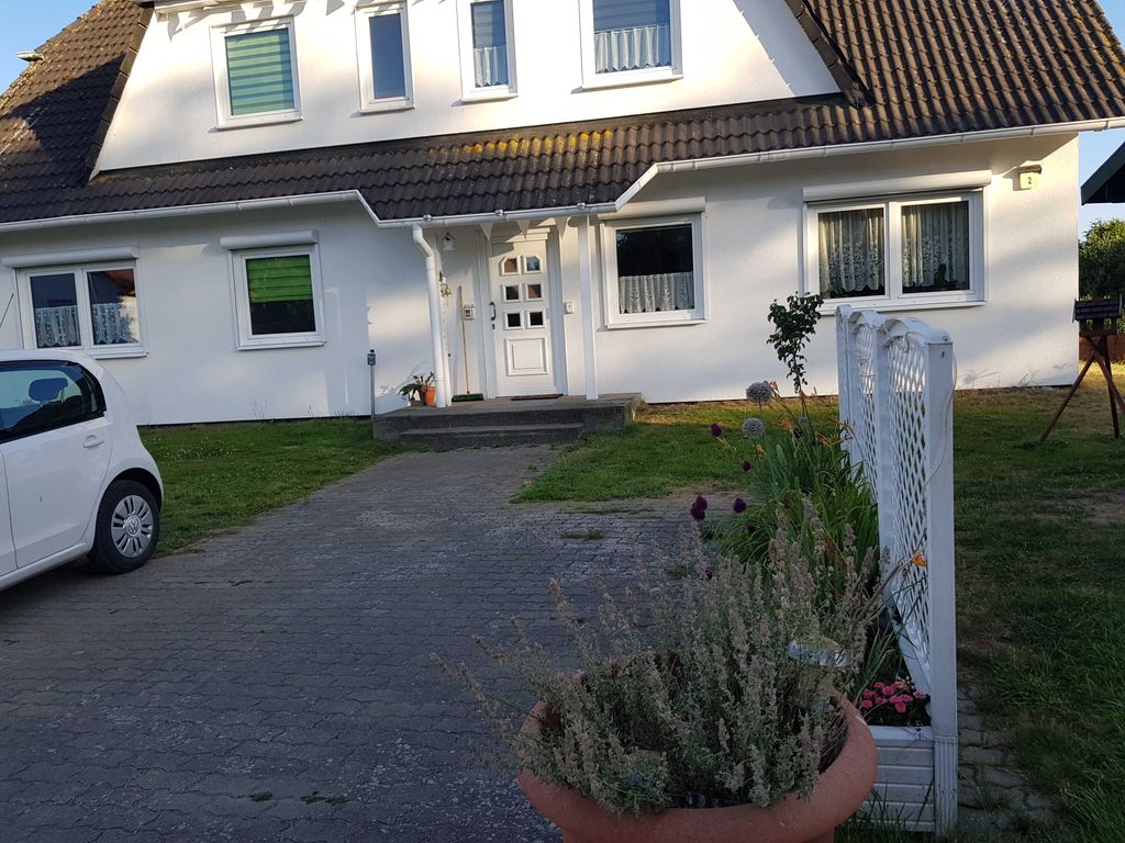 Parkmöglichkeit vorm Haus