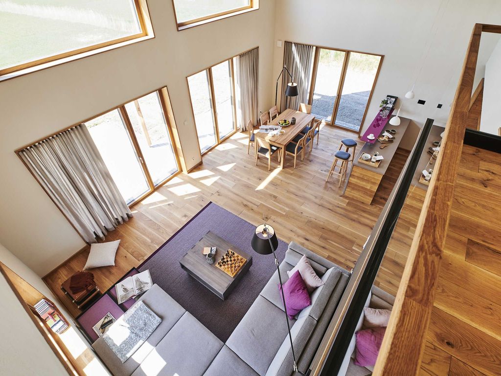 Wohnraum mit Blick von der Galerie