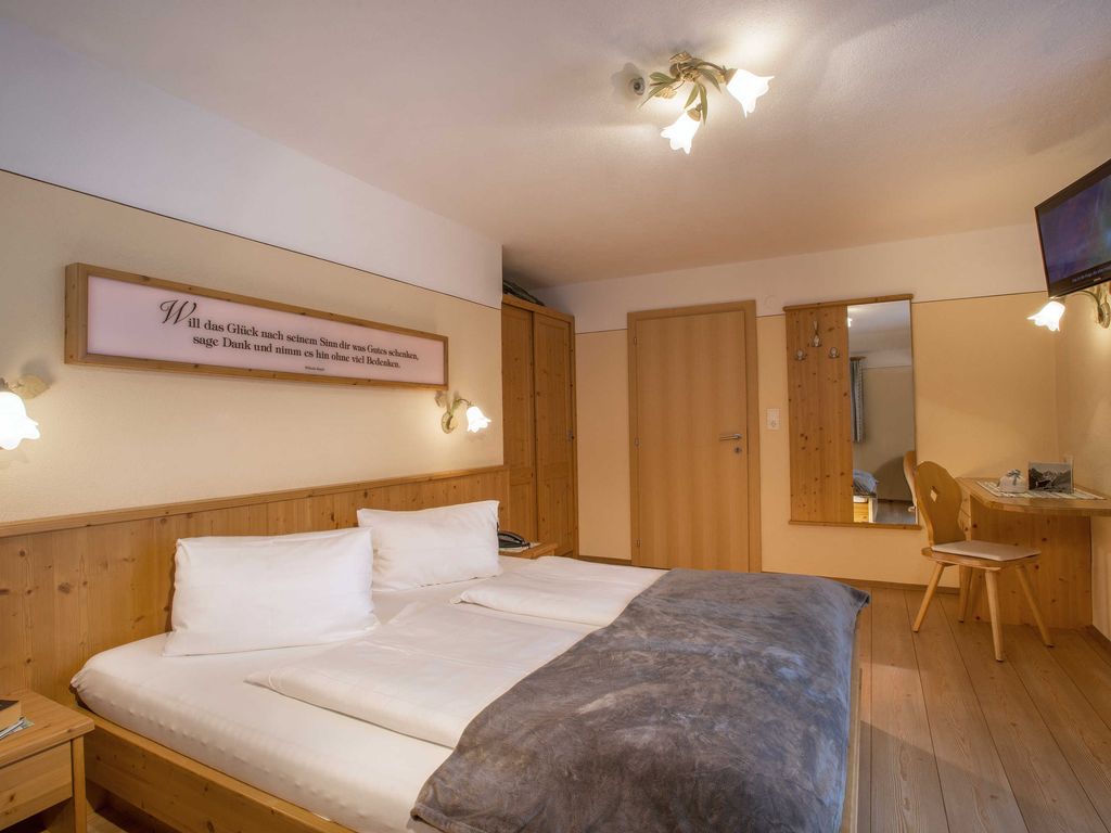 Doppelzimmer mit Balkon