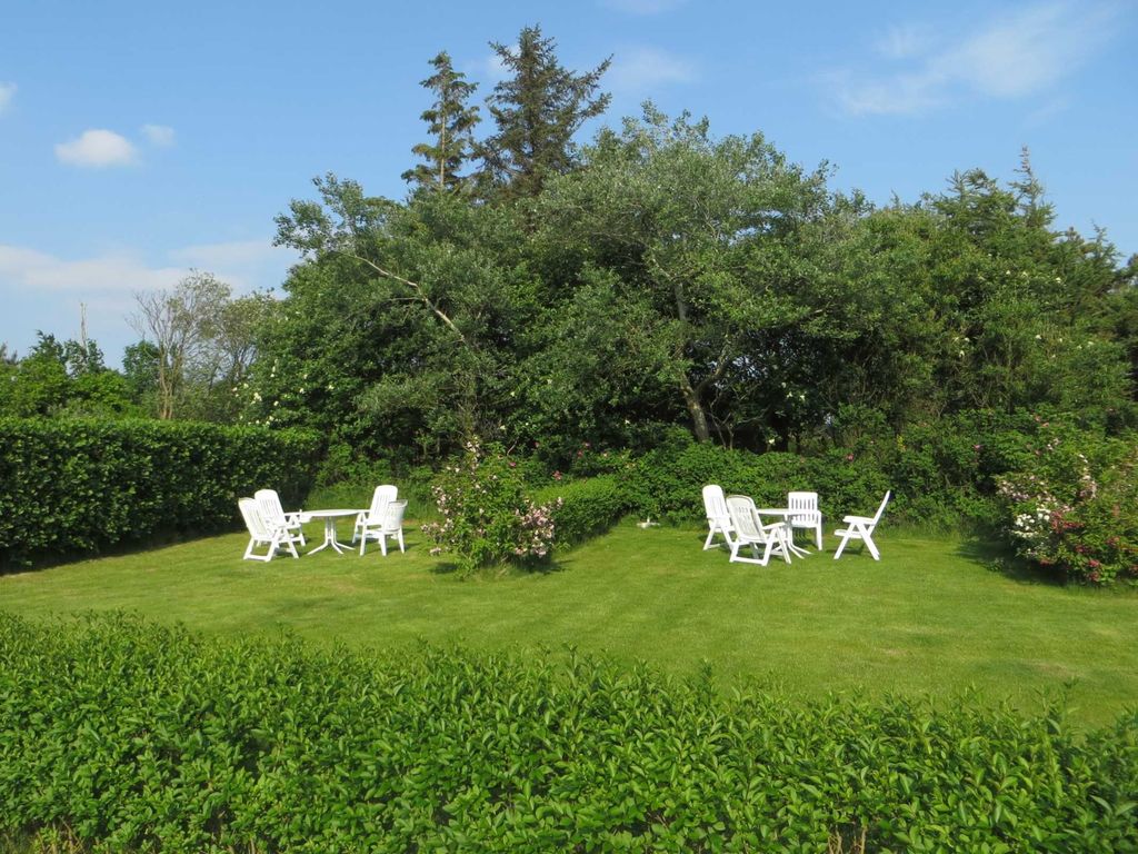 Garten mit Sitzecken