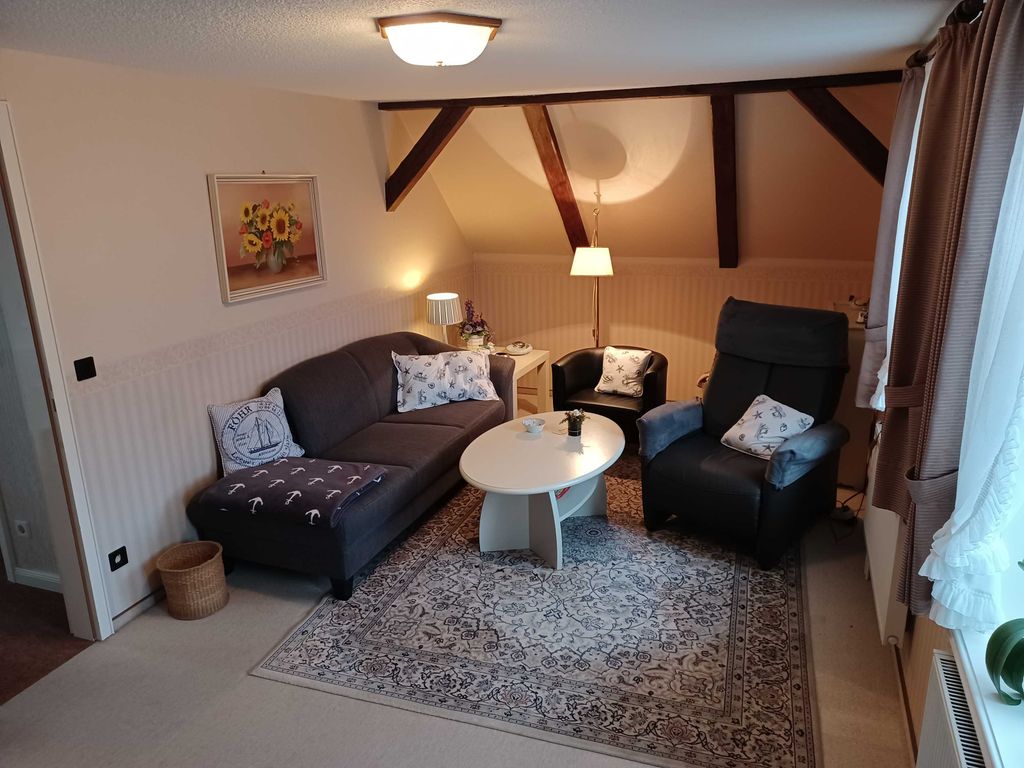 Nach einem erlebnisreichen Tag finden Sie hier im Wohnzimmer ausreichend Entspannung.