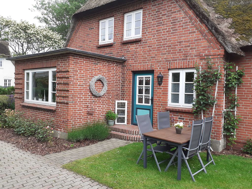 Hausansicht mit Eingang
