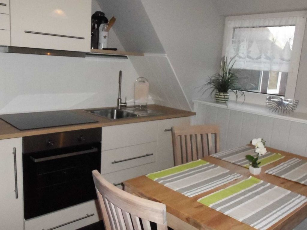 Unsere helle und neu renovierte Küche.
