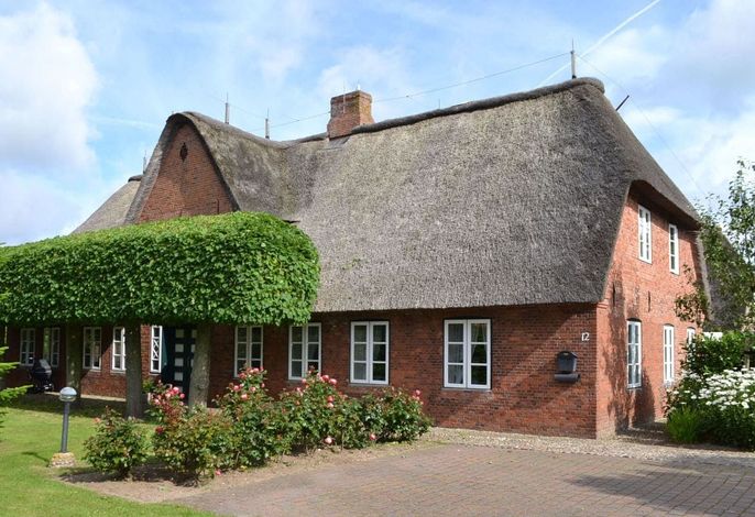 Altes Kapitänshaus Midlum