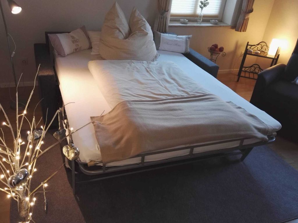Sofa mit Schlaffunktion (als Ausweichmöglichkeit für Schnarcher)