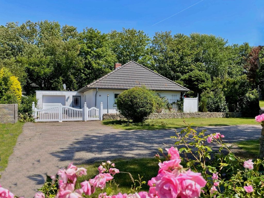 Ortsrand Nieblum: Freistehendes FH zur Alleinbenutzung, Garage, Sauna, Ofen
