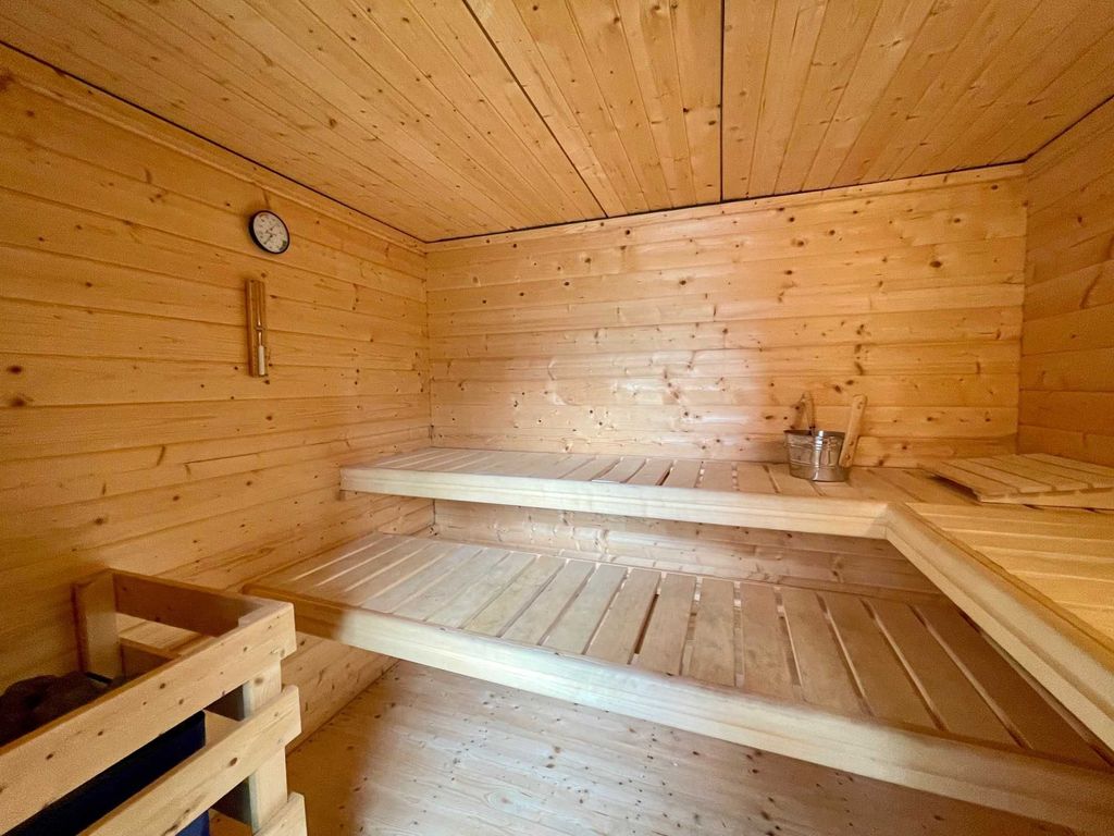 Sauna zu Ihrer alleinigen und kostenlosen Verfügung.