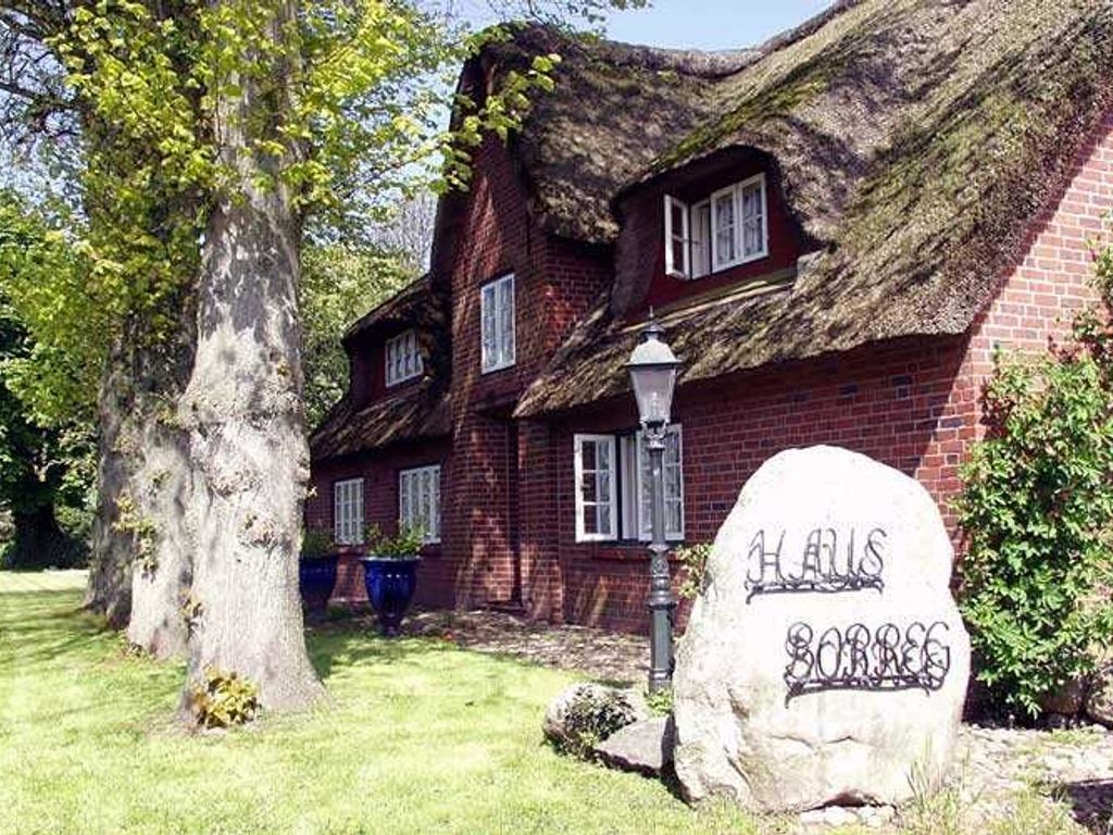 Haus Borreg - Wohnen unter'm Reetdach