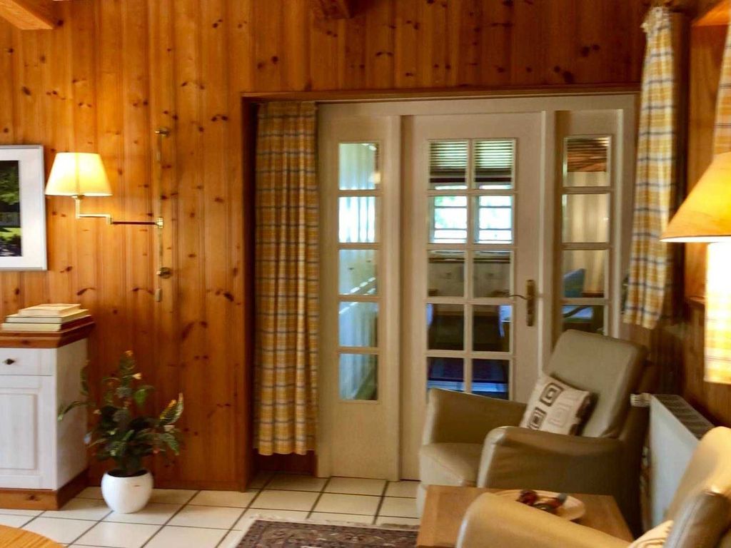 Blick zum separaten Schlafzimmer