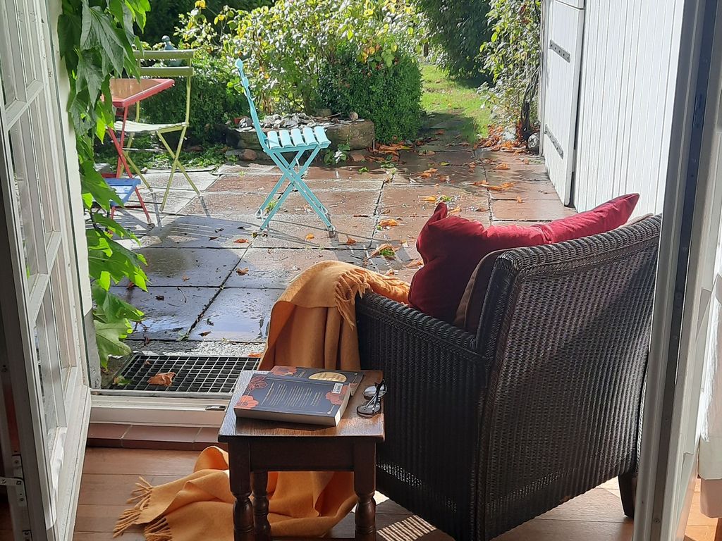 Blick vom Wohnzimmer in den Garten, Südseite