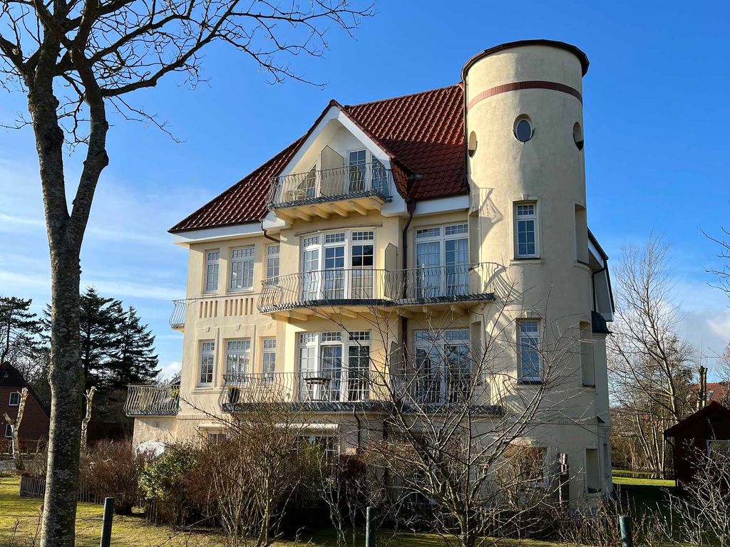 Hausansicht von der Seeseite. WG 8 im 2 OG Mitte.