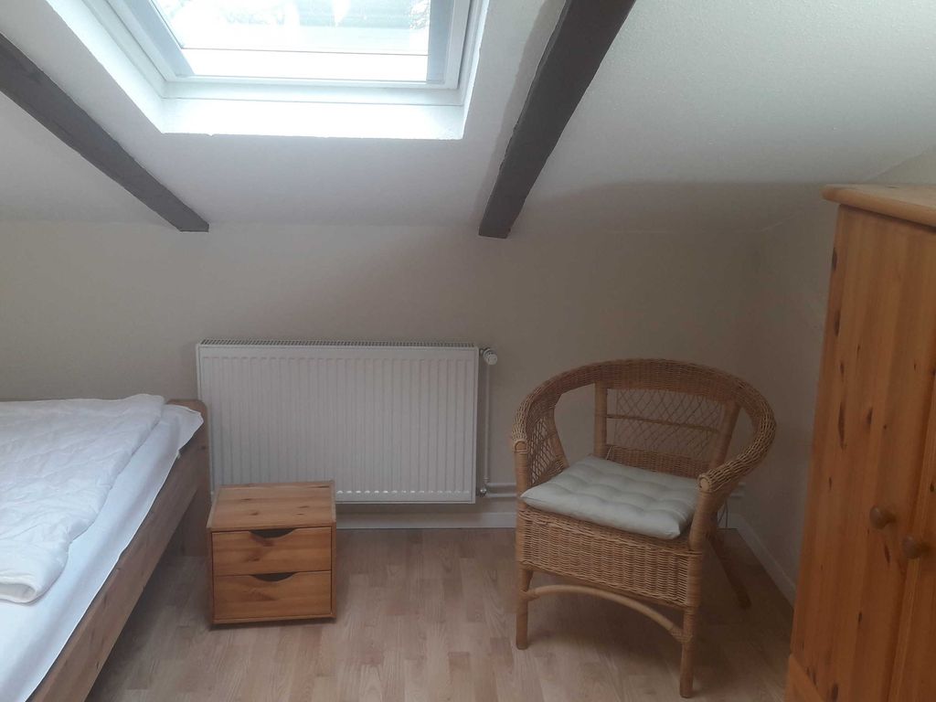 1-Bett Schlafzimmer OG