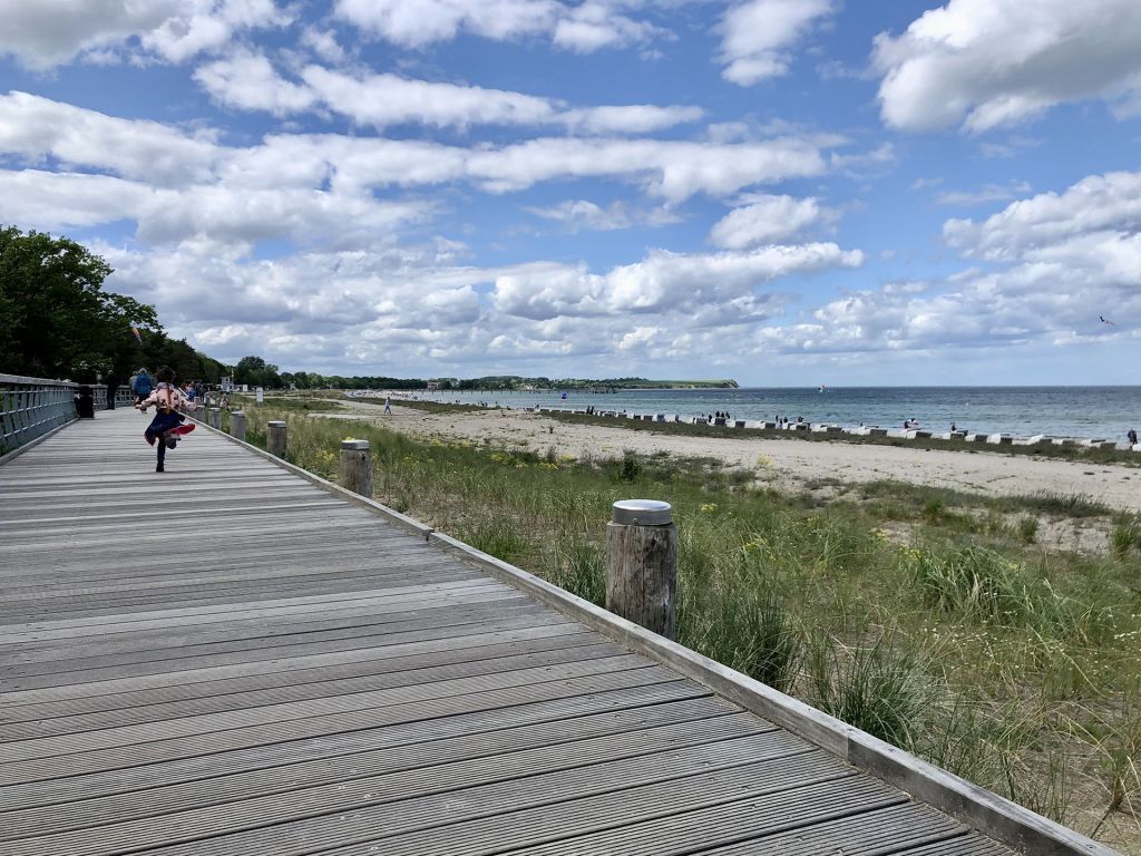 Ostseebad Boltenhagen - Blick auf die Dünenpromenade