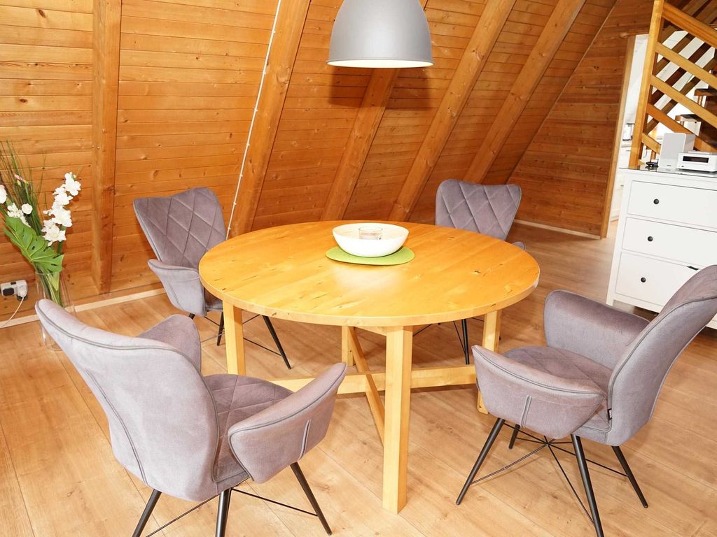 Esstisch im Wohnzimmer