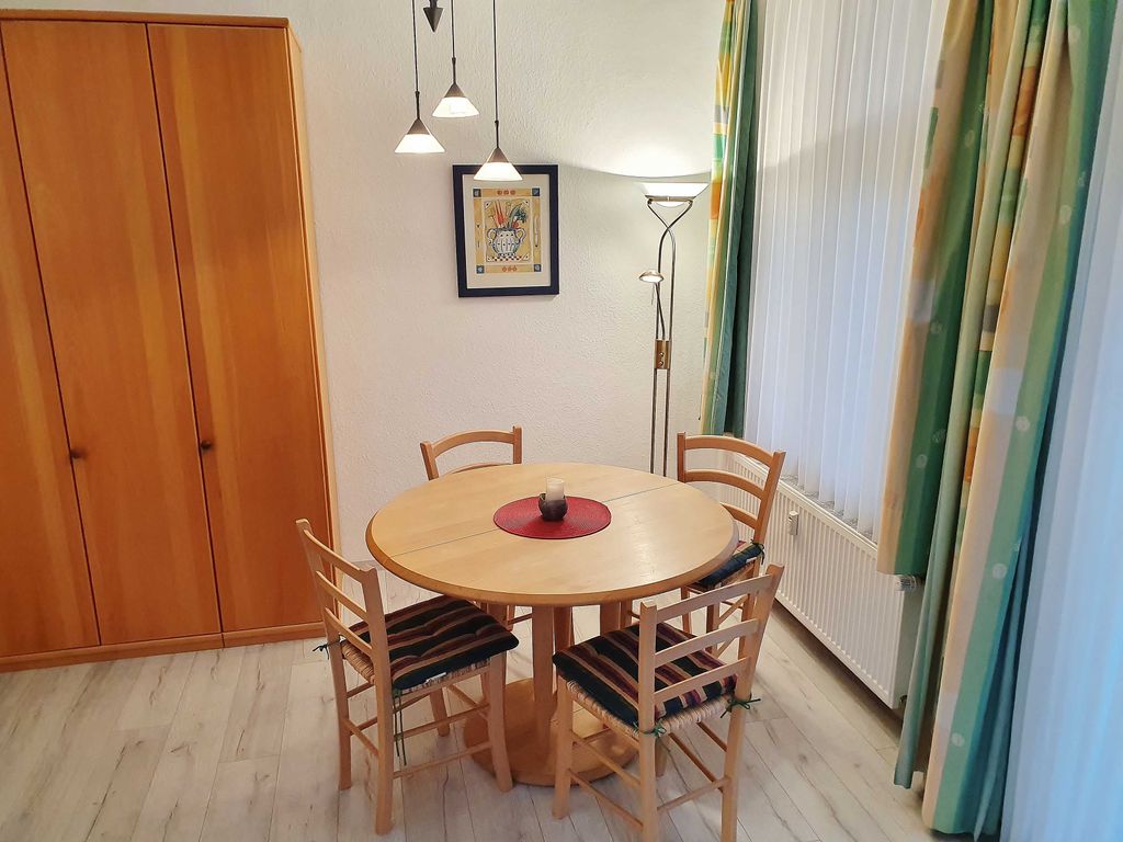 Wohnzimmer / Esstisch