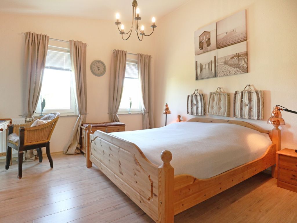 Godewind Whg. GW10 - Blick in das schöne große Schlafzimmer