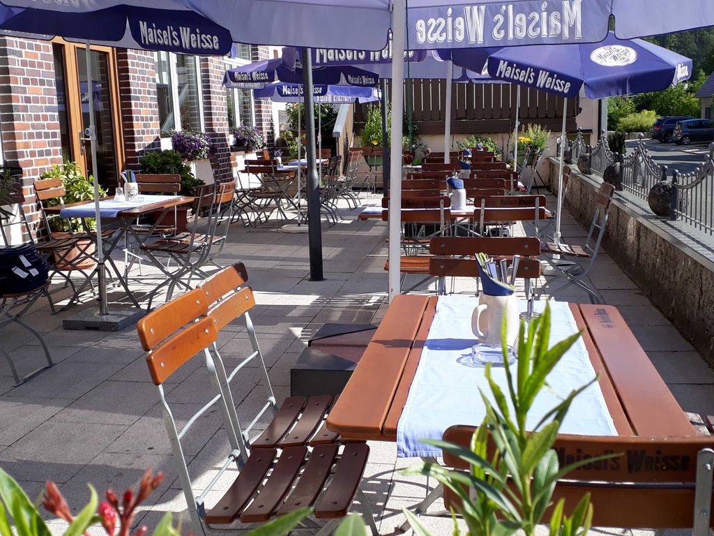 Terrasse vorm Haus