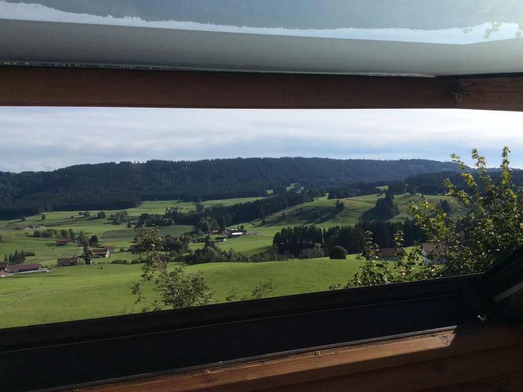 Blick aus dem Dachfenster