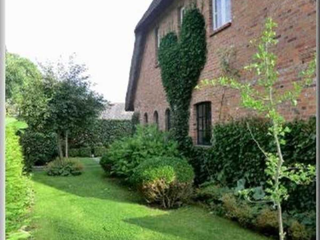Eigener seitl. Gartenbereich des Hausteils