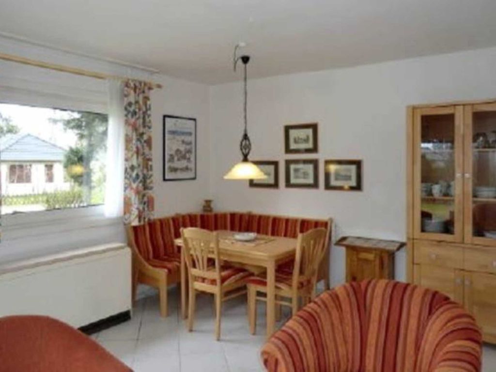 Blick zum Essbereich im Wohn- und Esszimmer