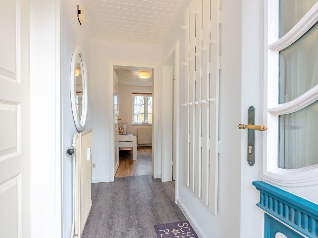 ... mit Garderobe