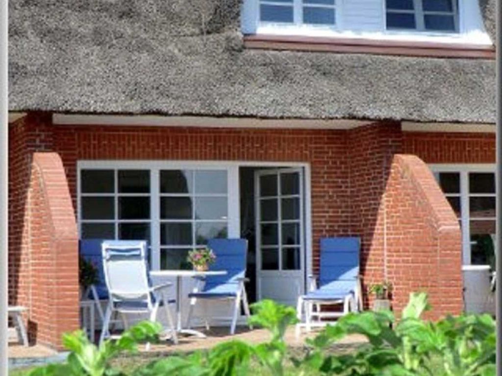 Blick zur sonnigen und windgeschützten Südterrasse