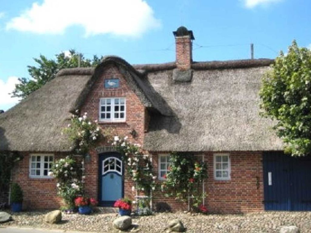 Historisches Reetdachhaus in Oevenum, Buurnstrat 27