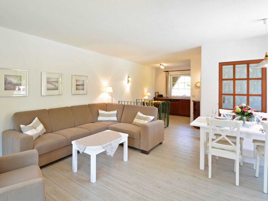 Blick ins Wohnzimmer der Wohnung Langeneß.
