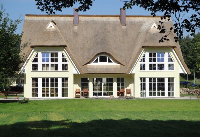 Ostsee Strandvilla Silvia 2 rechts