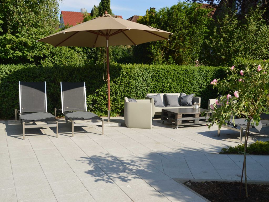 nicht einsehbare Südterrasse