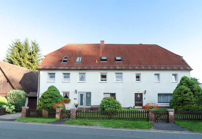 Ferienwohnung im OG mit großem Terrassenbalkon