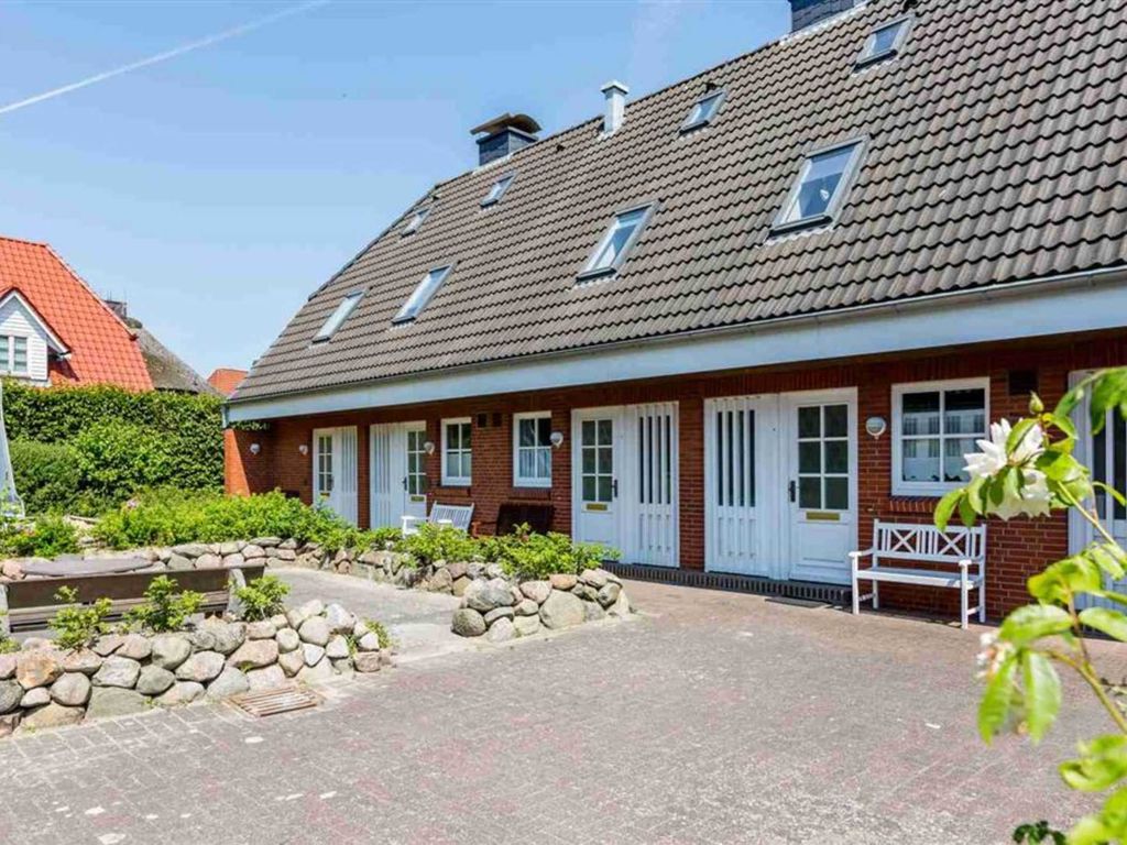 Innenhof Magisterhof, Olsdorfer Straße 4, St. Peter-Dorf