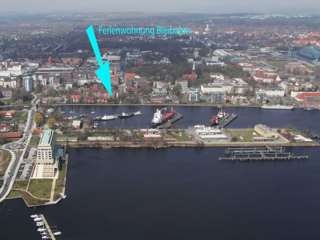 Luftaufnahme mit Blick auf`s Haus