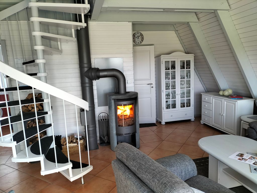 Wohnzimmer mit Kamin