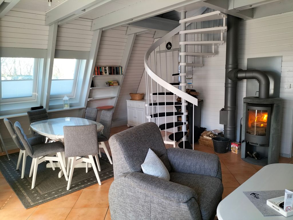 Gemütliches Wohn- und Esszimmer