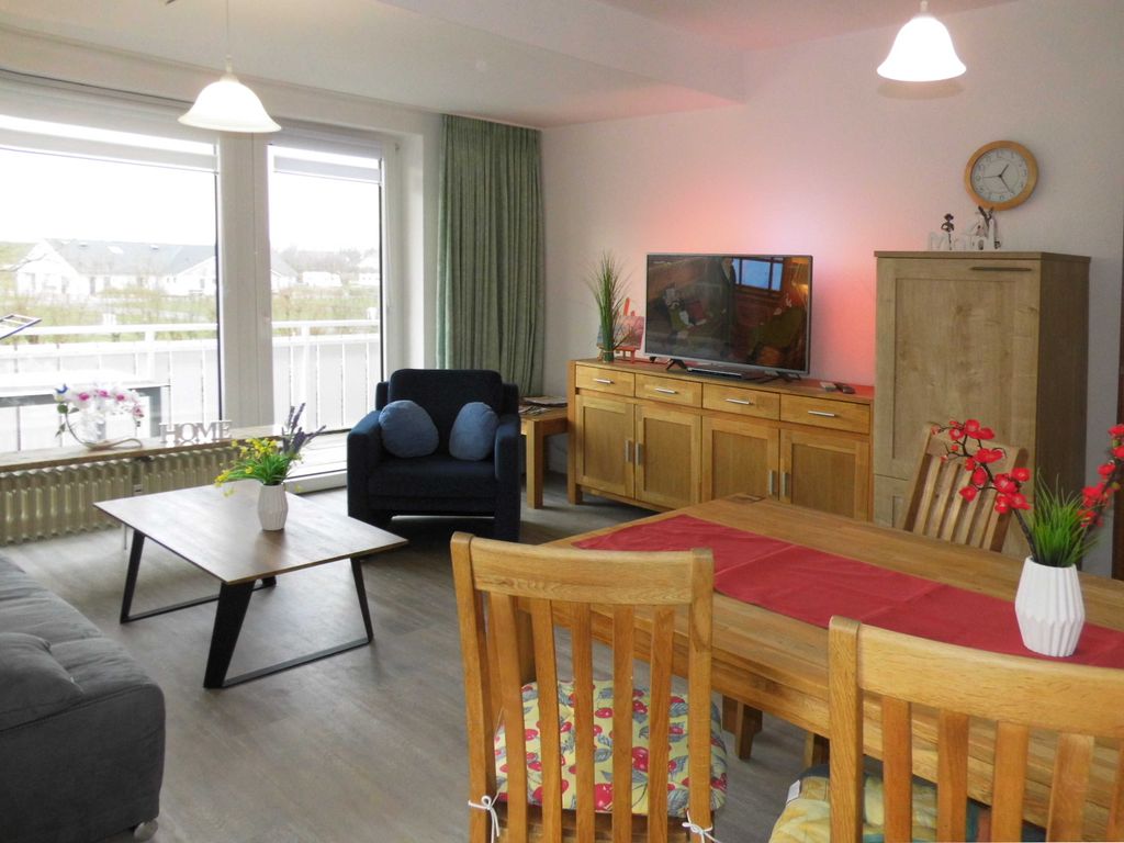 Wohnzimmer mit Eßplatz