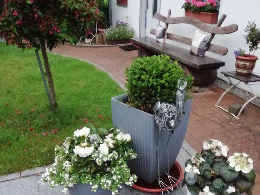 Gartenterrasse direkt am Ferienhaus mit separatem Eingang