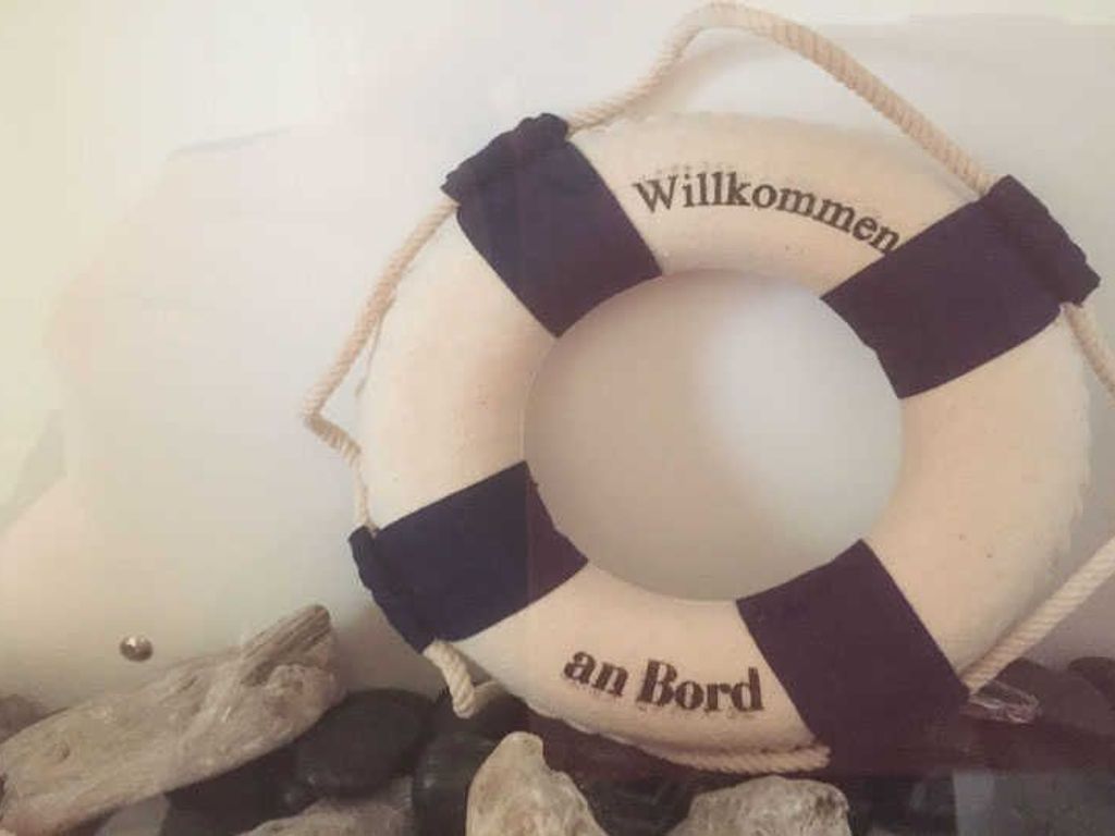 Durch nette Accessoires wirkt die Wohnung ansprechend und behaglich.