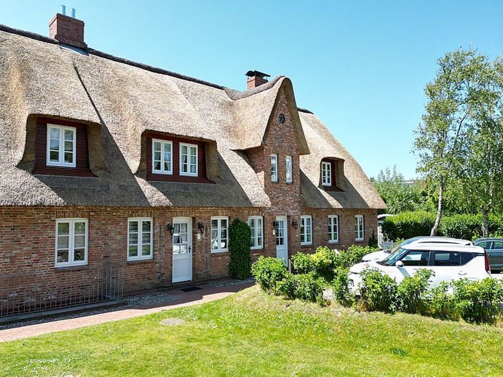 Wyk-Südstrand, Mittelhaus 3, ein Anliegerweg führt in wenigen Schritten zum Südstrand.