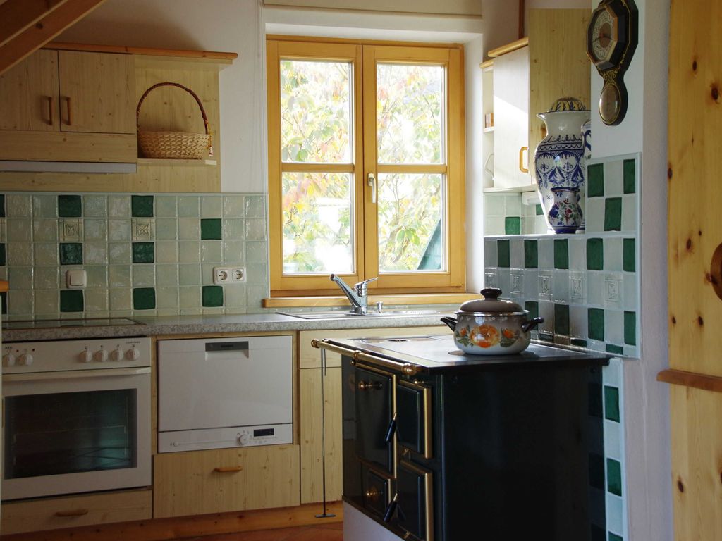 Charmante Ferienwohnung mit rustikaler Landhausküche-Ihr gemütliches Zuhause auf Zeit.