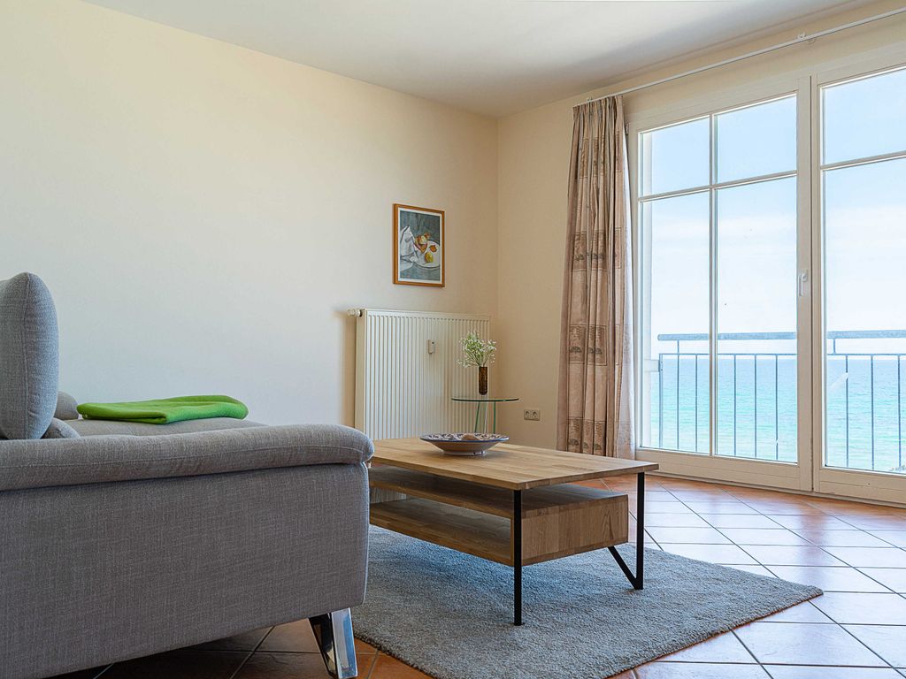 Blick von der Couch aufs Meer