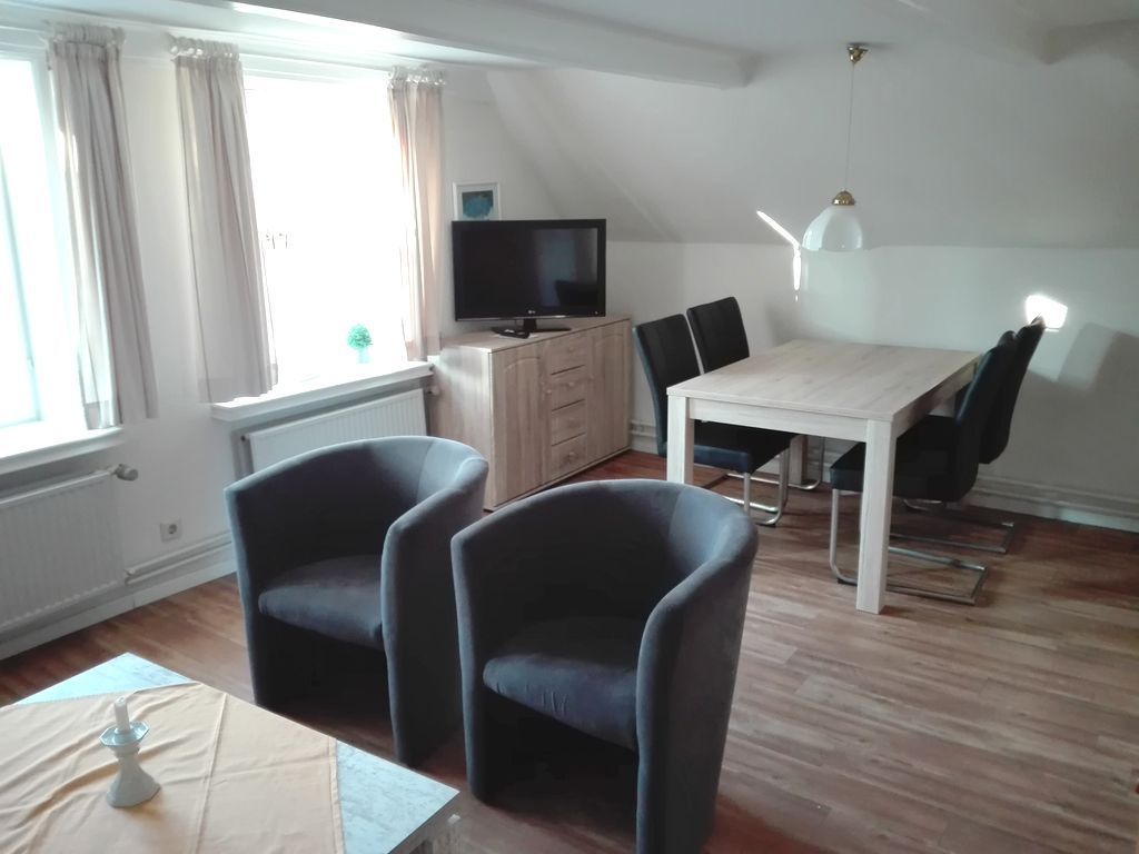 Wohnzimmer mit Essecke