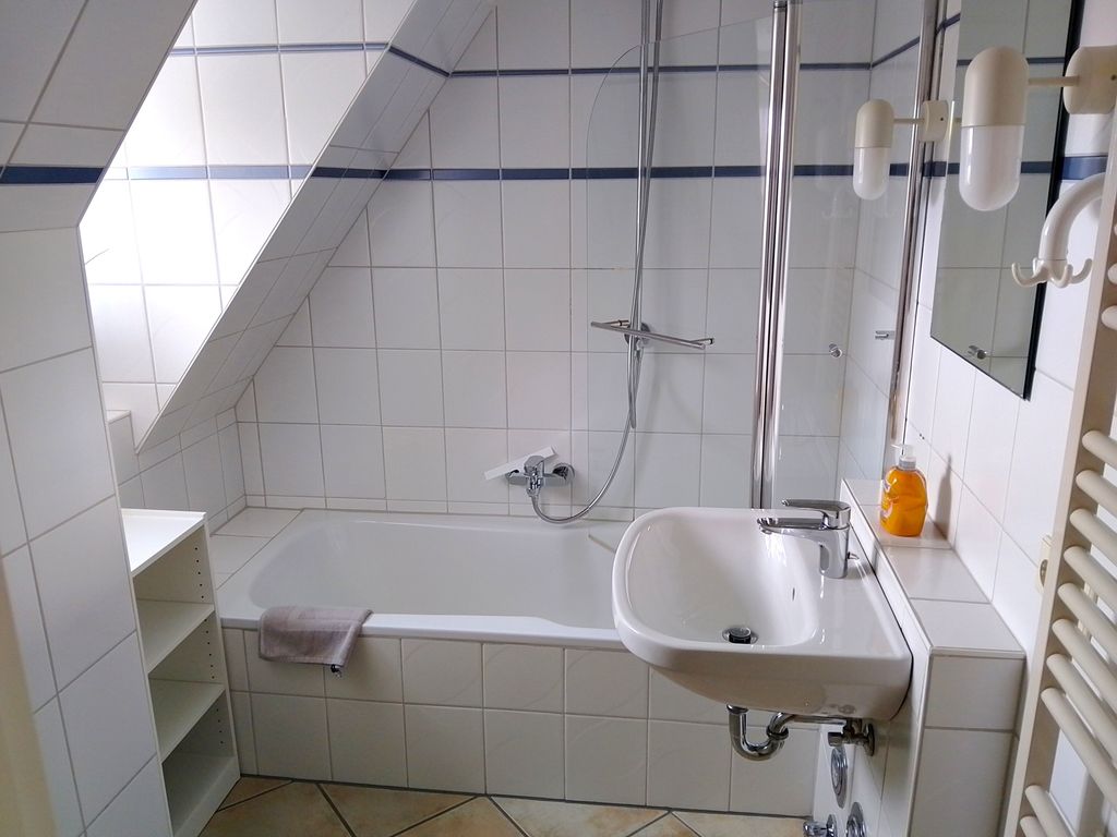 modernes Bad