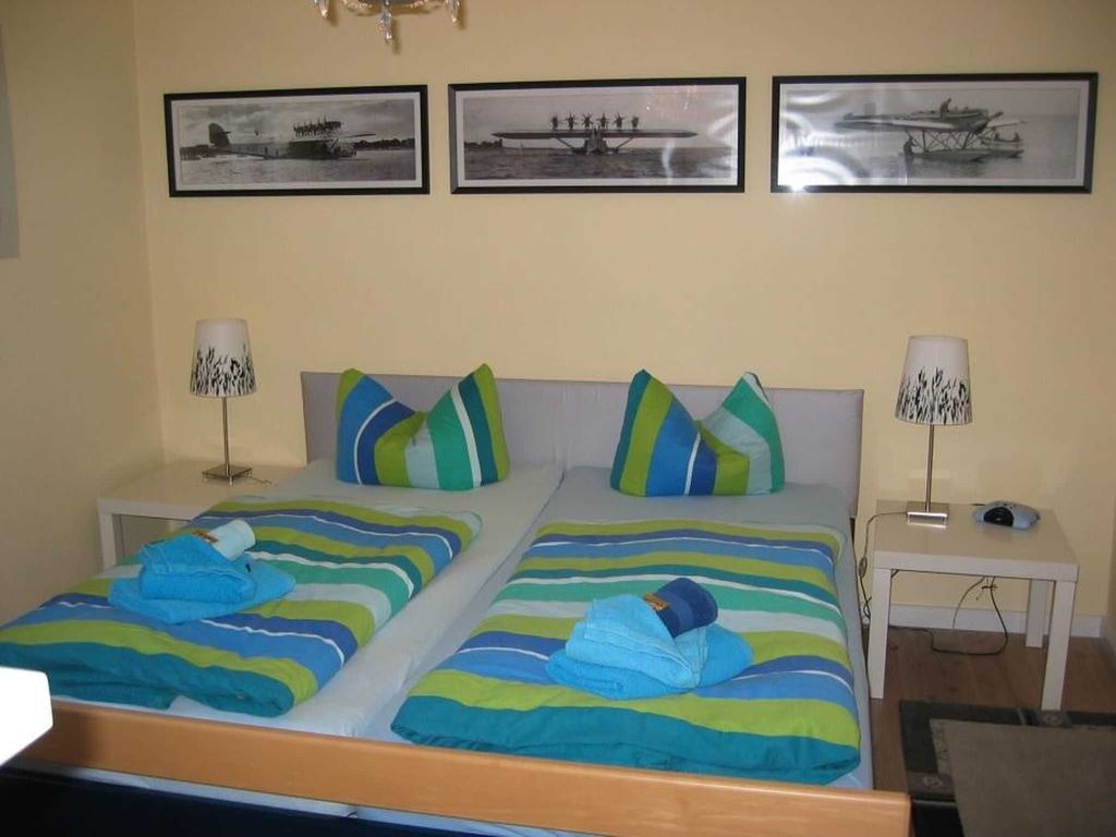 Schlafzimmer mit Doppelbett