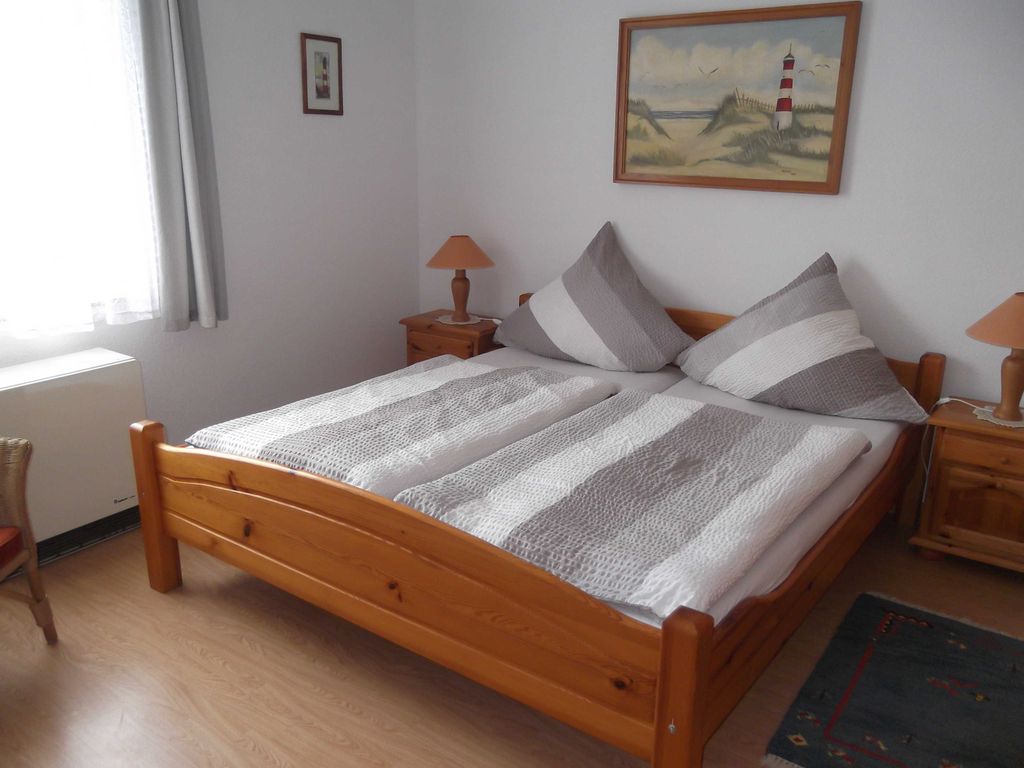 Schlafzimmer mit Doppelbett